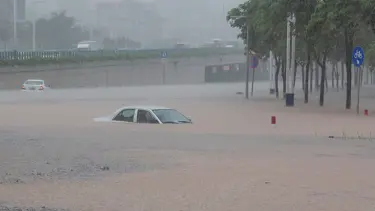 Çin’de sağanak heyelana neden oldu