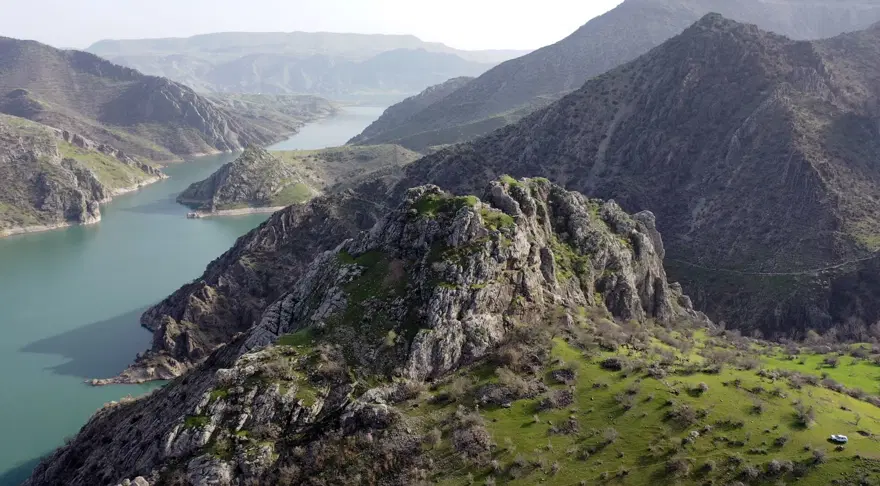 Adıyaman'da Fırat Nehri kıyısında 1800 yıllık askeri gözetleme kulesi tespit edildi 2 Adıyaman'da Fırat Nehri kıyısında 1800 yıllık askeri gözetleme kulesi tespit edildi 2