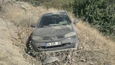 Adıyaman'da karayoluna dökülen mıcır kazaya neden oldu