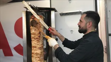 47 kişinin zehirlendiği tavuk dönerci mühürlendi