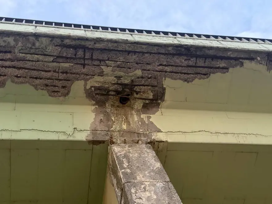 Üzerinden her gün binlerce araç geçiyor: İstanbul'da tehlike saçan köprü 1