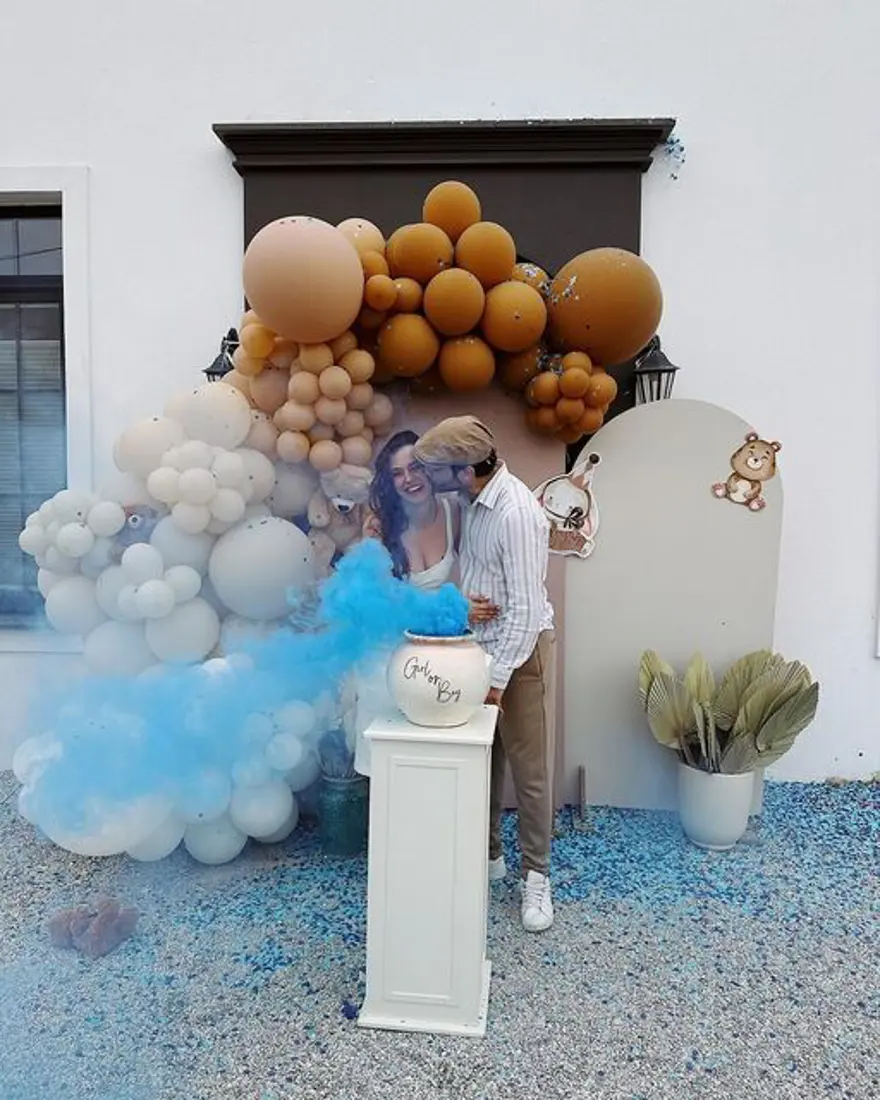 Dilan Telkök ile Berkay Hardal'ın bebeğinin cinsiyeti belli oldu 3 Dilan Telkök ile Berkay Hardal'ın bebeğinin cinsiyeti belli oldu 3