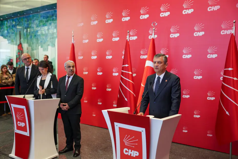 İmralı heyeti CHP'yi ziyaret etti