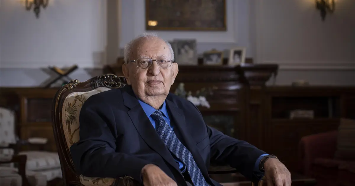 Hüsamettin Cindoruk hayatını kaybetti