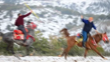 Turnuvada feci kaza. Cirit sporcusu ağır yaralandı, at öldü
