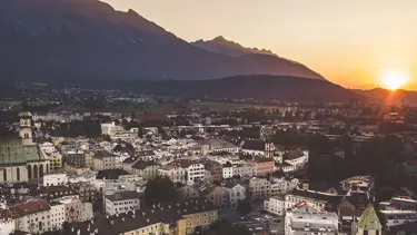 Avusturya'da Türk aileye ırkçı saldırı. Kapılarına domuz kafası bırakıldı