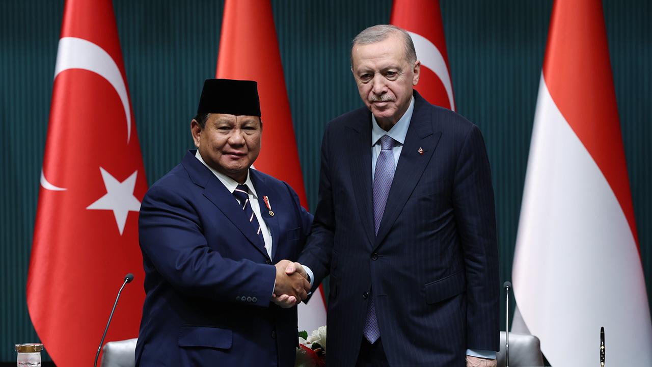 Cumhurbaşkanı Erdoğan, Endonezya Cumhurbaşkanı ile görüştü