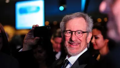 Steven Spielberg'den Denzel Washington'a tavsiye: Herkes çalar, ama en iyisinden çaldığına emin ol