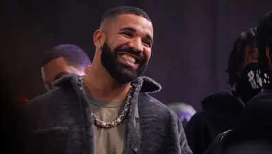 Drake'den Grammy tepkisi: İki adaylıktan çekildi