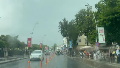Marmaris’e sonbaharın ilk yağmuru yağdı