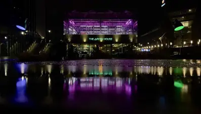 Hollanda'da 'Yuvaya Dönüş' temalı ışık festivali