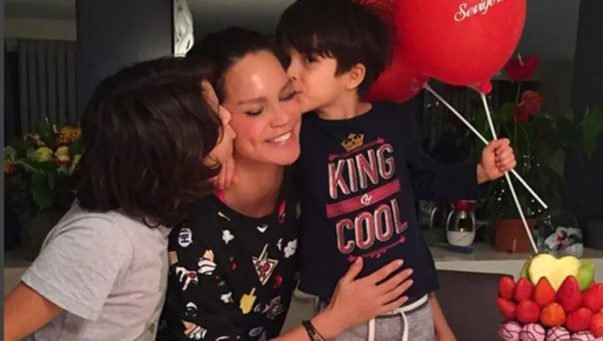 Sezen Aksu'dan Ebru Şallı'yı duygulandıran hareket 3