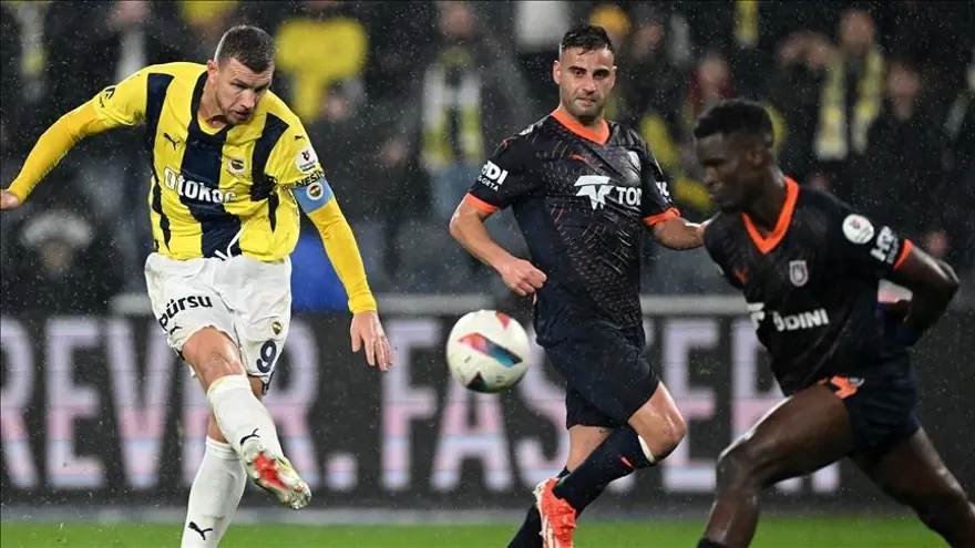 Başakşehir-Fenerbahçe maçı ne zaman, saat kaçta ve hangi kanalda? Süper Lig'de Fenerbahçe için kader maçı Başakşehir-Fenerbahçe maçı ne zaman, saat kaçta ve hangi kanalda? Süper Lig'de Fenerbahçe için kader maçı