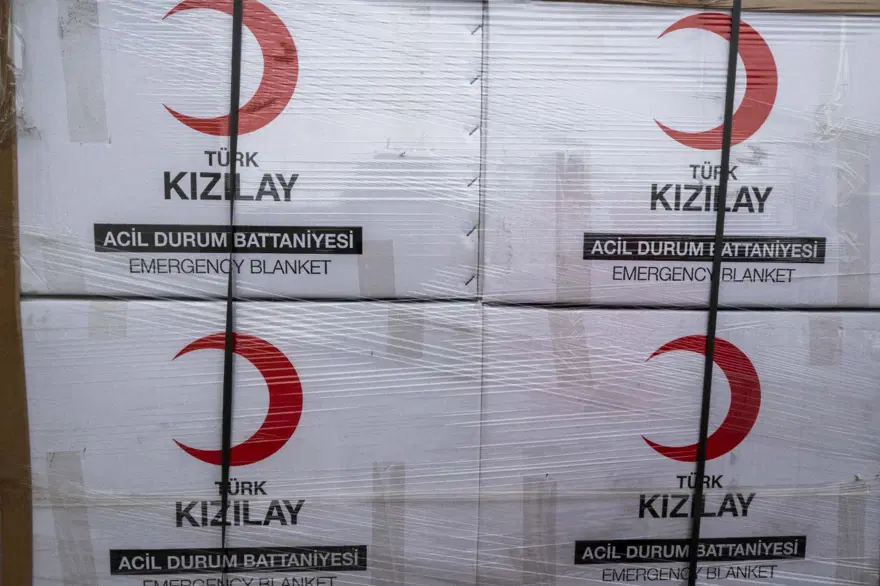 Depremzedelere yardım seferberliği 33