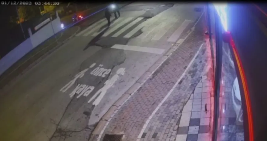 Sosyal medya fenomeni Ece Ronay'ın paylaşımından bir gün sonra oto galeriye silahlı saldırı 6