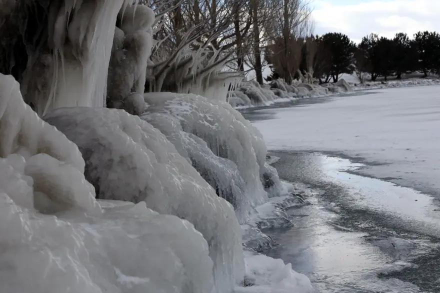 Antartika değil Çıldır Gölü: "Ağlayarak dondu" 9