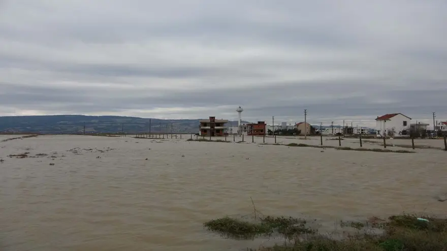 Çanakkale'de çekilmeyen sular, zor anlar yaşattı 