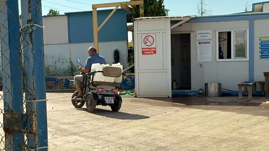 YAZLIKÇILARA SU DAĞITILIYOR 2