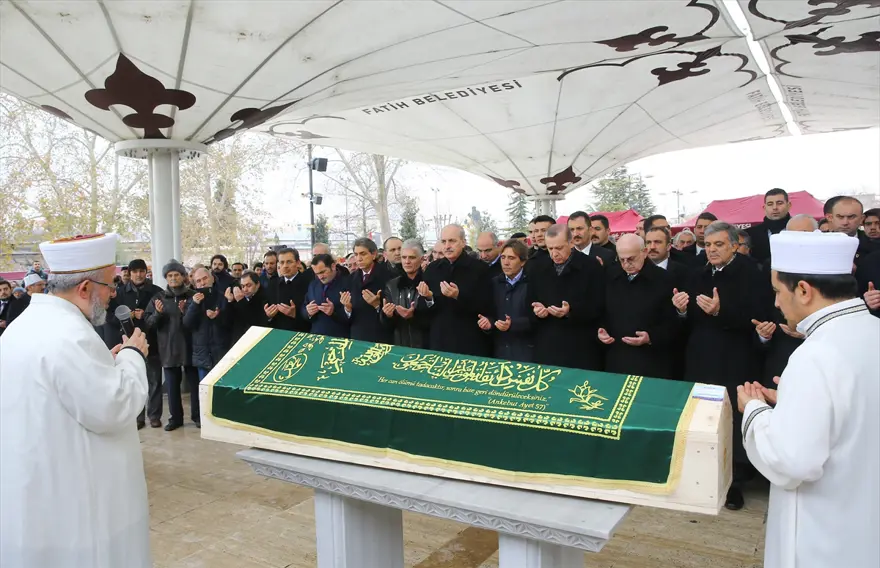Cumhurbaşkanı Erdoğan, Süleyman Yalçın'ın cenazesine katıldı 
