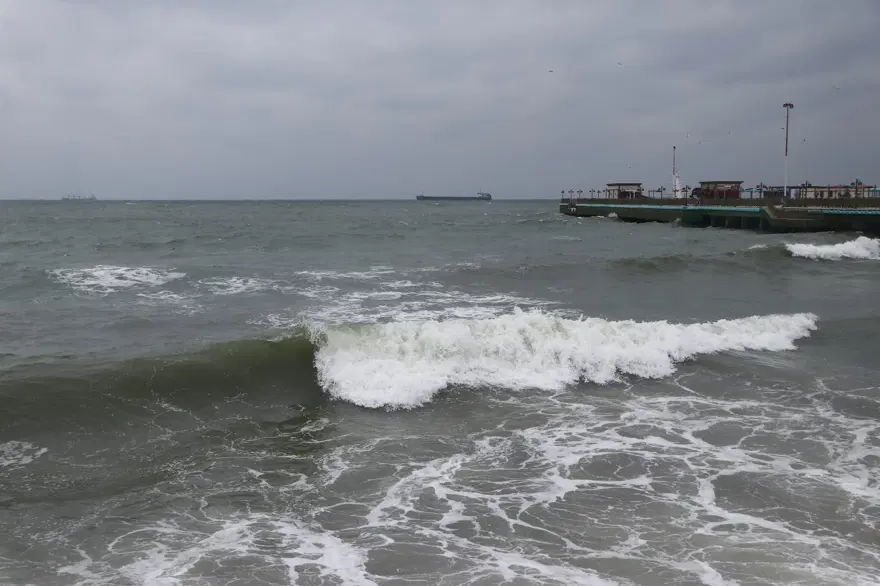 Marmara Denizi'nde ulaşıma poyraz engeli Marmara Denizi'nde ulaşıma poyraz engeli