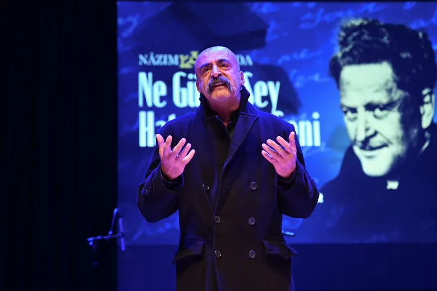 Nazım Hikmet, doğumunun 123. yılında İstanbul'da anıldı 1