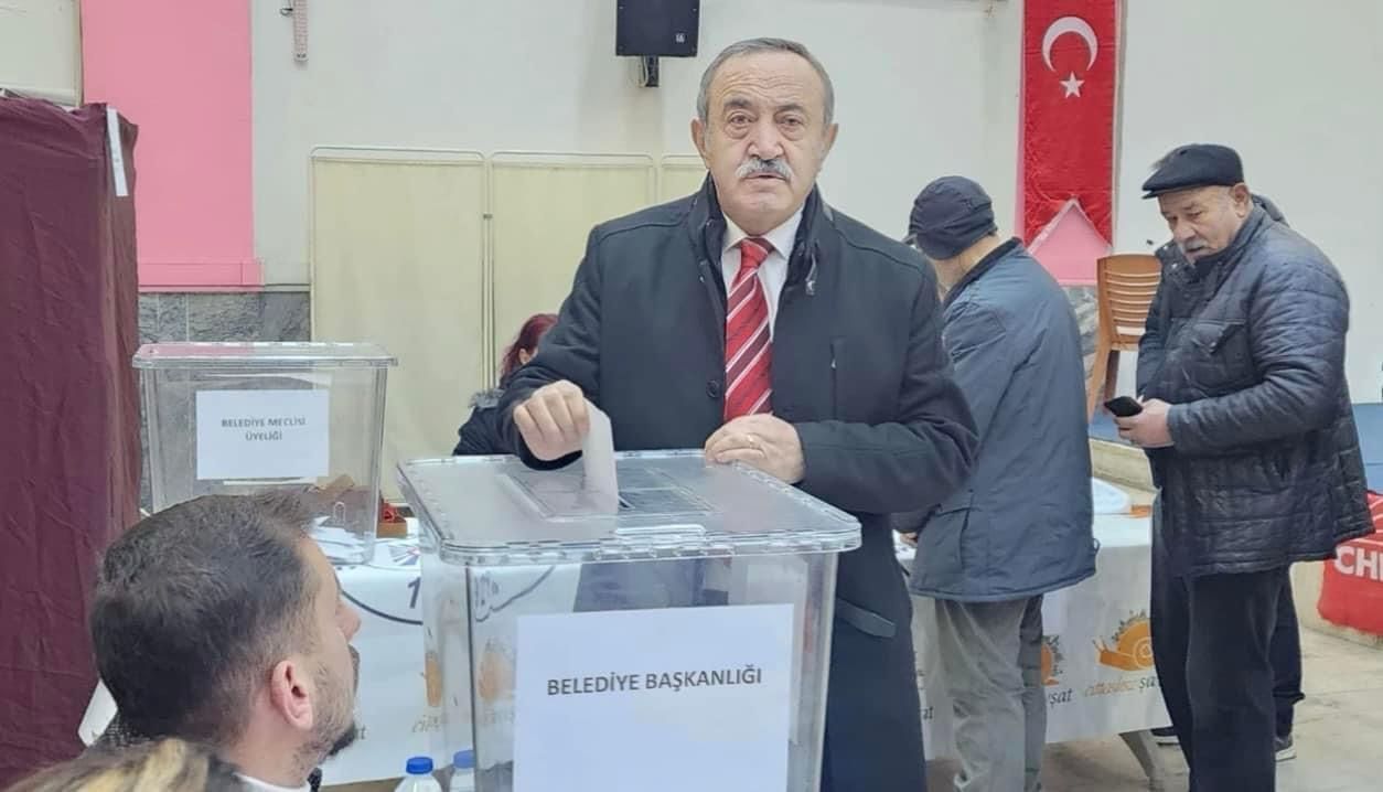 Şavşat Belediye Başkanı Nihat Acar CHP'den istifa etti