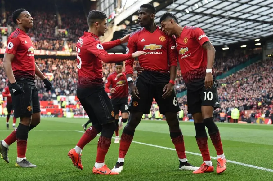 MANCHESTER UNİTED 6