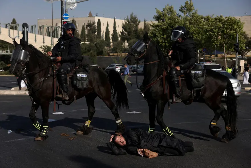 İsrail'de zorunlu askerlik: Ultra-Ortodoks Yahudiler polisle çatıştı 8