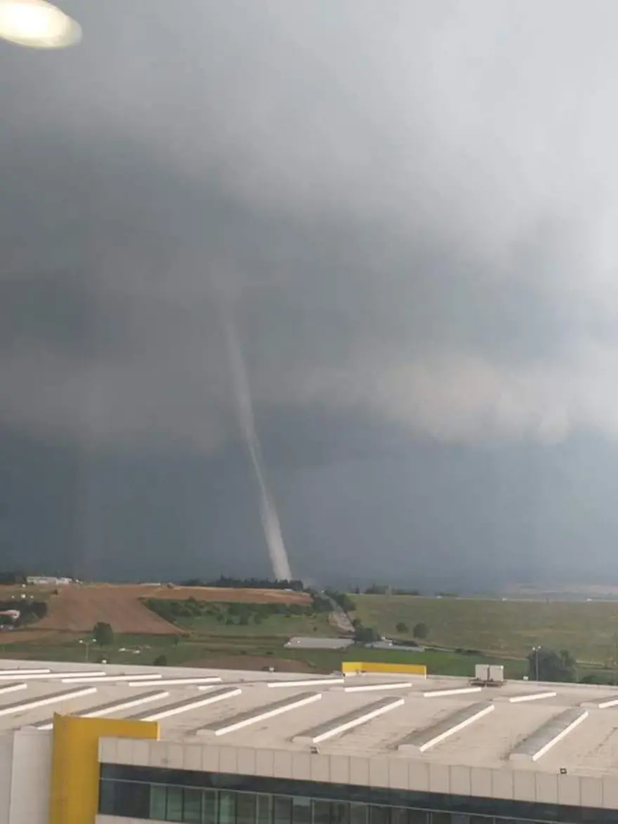 İstanbul'da Çatalca ve Hadımköy'de korkutan hortum 6