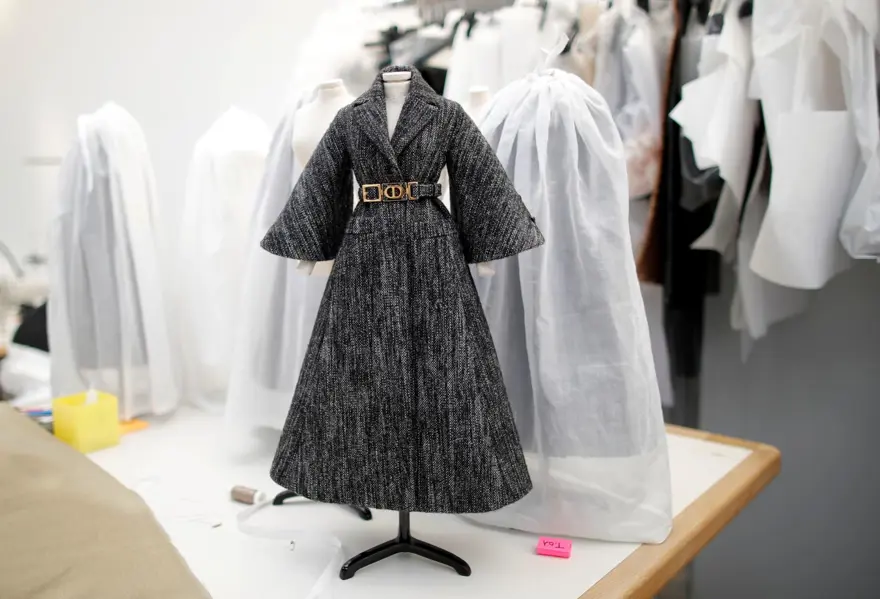 Dior'dan Dijital Moda Haftası için minyatür elbise tasarımları 13