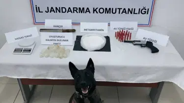 Şüpheli hareketleri ele verdi, üzerinde çok sayıda uyuşturucu bulundu
