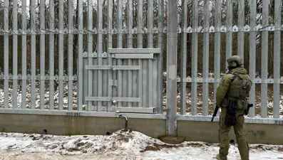 Polonya'dan Belarus ile olan sınır kapılarını kapatma kararı