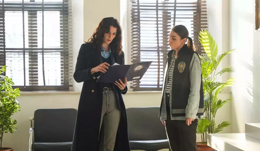 Eşref Rüya dizisi oyuncuları kimler? Eşref Rüya oyuncu kadrosu ve konusu 5