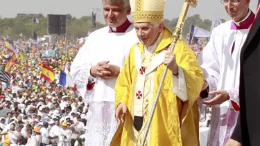 Papa’dan 1 milyon gence öğüt