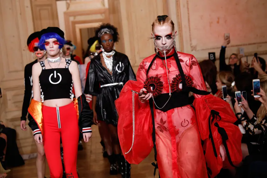 Klozetli selfie damgası (Fashion Week İstanbul) 1