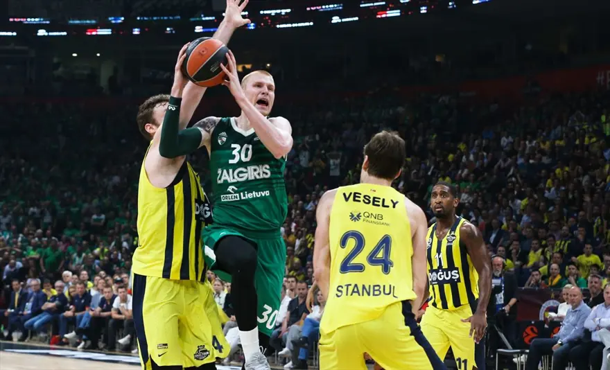 Fenerbahçe Doğuş finalde (Fenerbahçe Doğuş-Real Madrid) 34