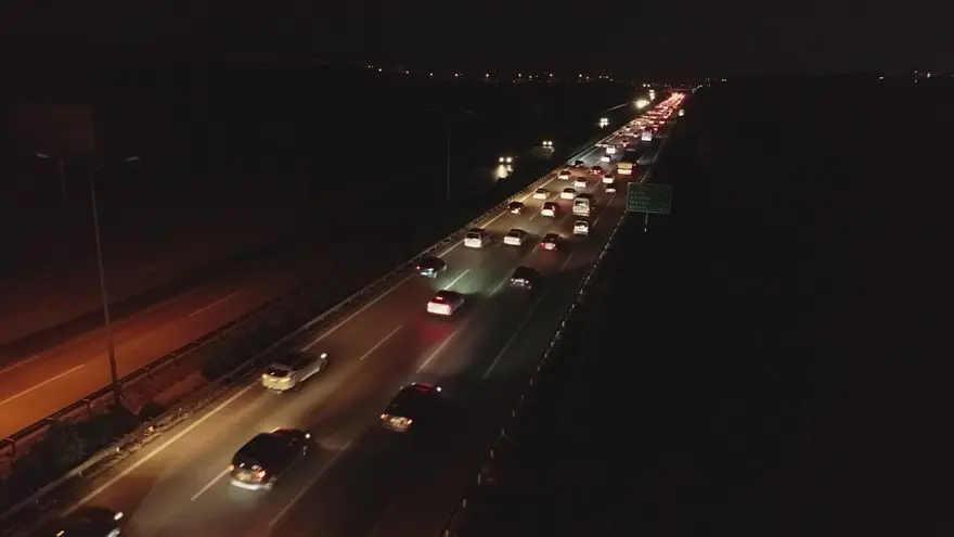 Bayram dönüşü trafik yoğunluğu 35