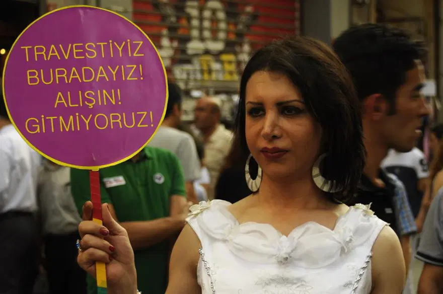 İstanbul'dan 'gökkuşağı' geçti 34