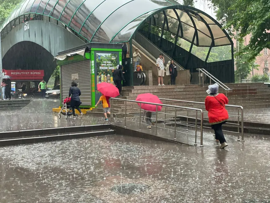 Ankara'da şiddetli sağanak 17