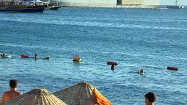 İngiliz savaş gemisi Bodrum'da