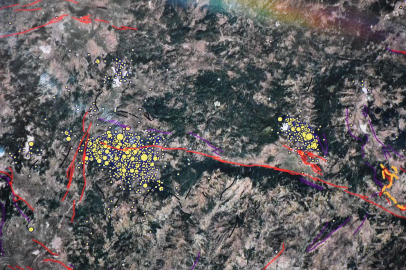 Artçılar 12 bini aştı, deprem fırtınası sürüyor: "İki ilçe arasındaki ölü faylar uyandı"