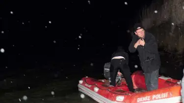 3 avcı gölette kayboldu