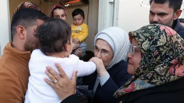 Emine Erdoğan deprem bölgesinde