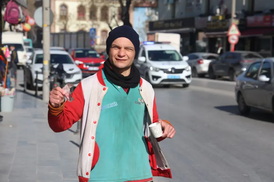 Dilenci sırrını açıkladı: İşimi severek yapıyorum 6