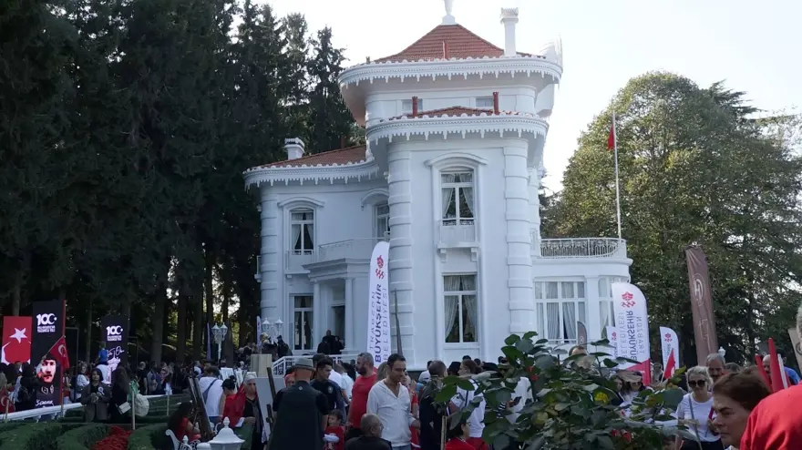 Atatürk Köşkü'ne ziyaretçi akını 2