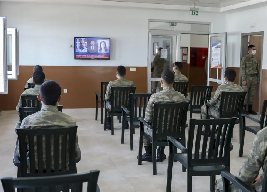 Askeri birliklerde corona virüs önlemleri uygulanıyor 14