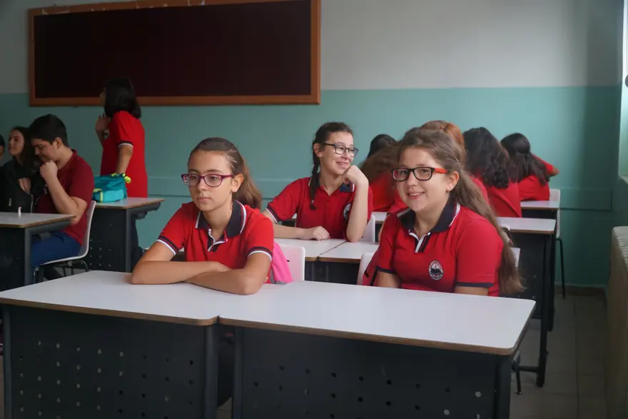 Okullar açıldı (18 milyon öğrenci ders başı yaptı) 31