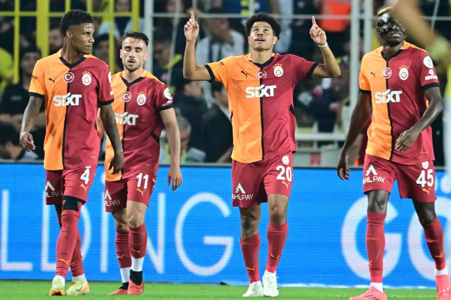 Kadıköy'de gol yağmuru: Galatasaray dev derbide Fenerbahçe'yi mağlup etti 6