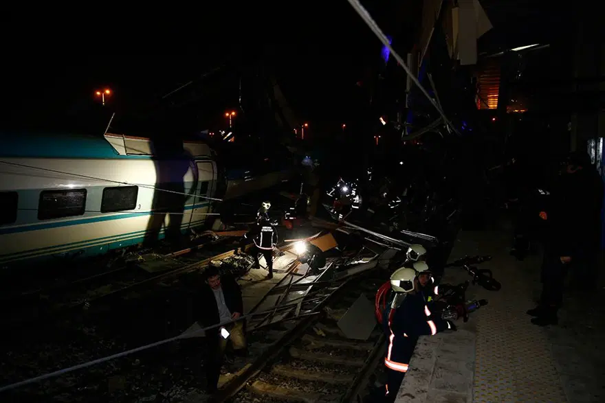 Ankara'da tren kazası: 9 kişi öldü, 84 kişi yaralandı 29