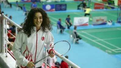 Milli badmintoncu Neslihan Yiğit en iyiler arasına girmek istiyor